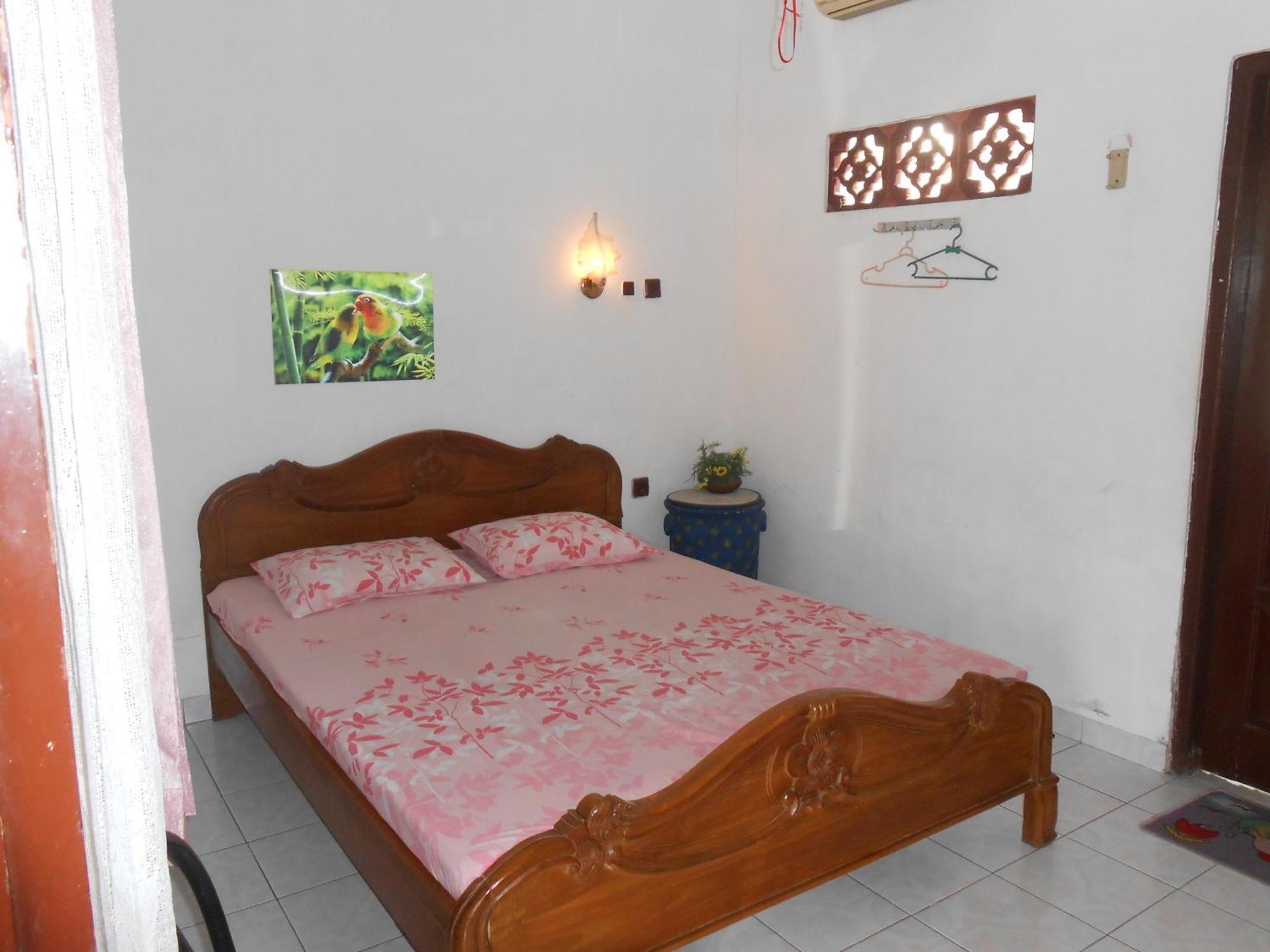 Fortuna Guest House Yogyakarta Exterior foto
