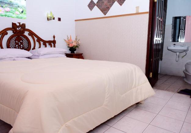 Fortuna Guest House Yogyakarta Exterior foto
